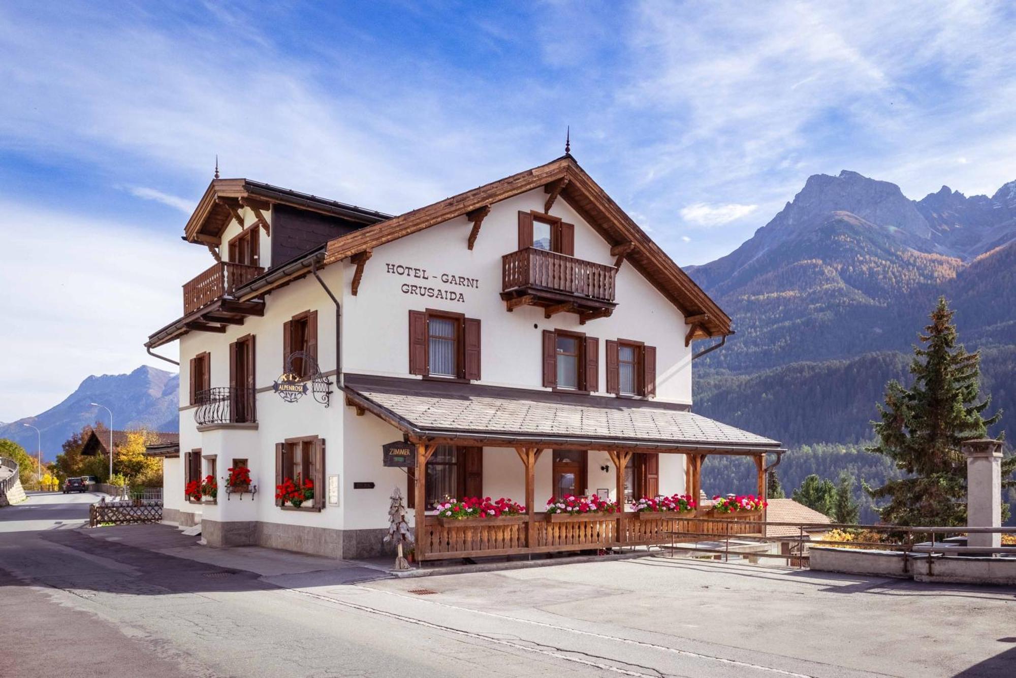 Garni Alpenrose - Grusaida Scuol Ngoại thất bức ảnh